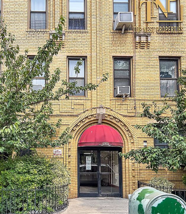1st image of 303 Avenue S