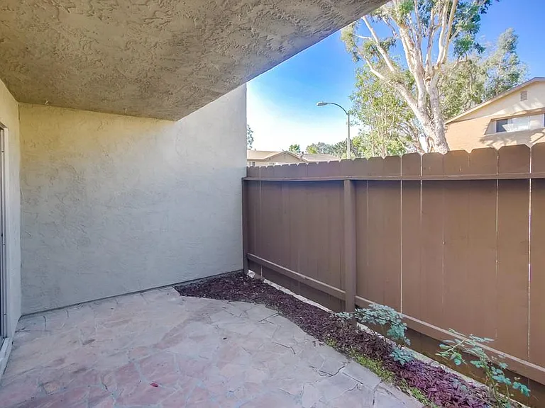 7875 Camino Tranquilo — Photo 26
