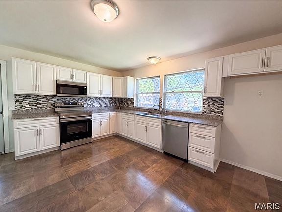 2nd image of 1321 Petite Dr