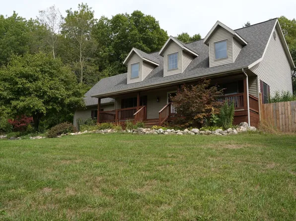 6464 E 100th St, Newaygo, MI 49337