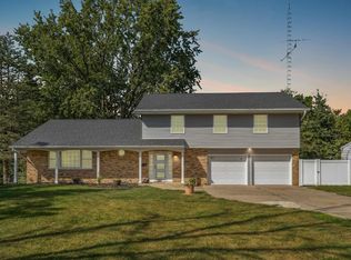 1132 W Ridgeway Ave, Waterloo, IA 50701