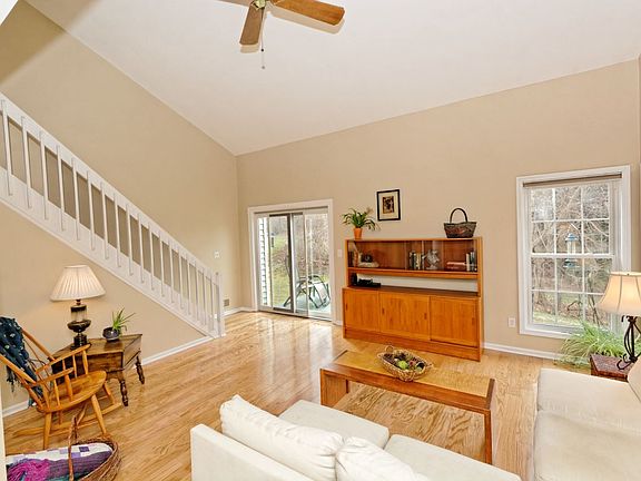 5th image of 7 Ashwood Ct