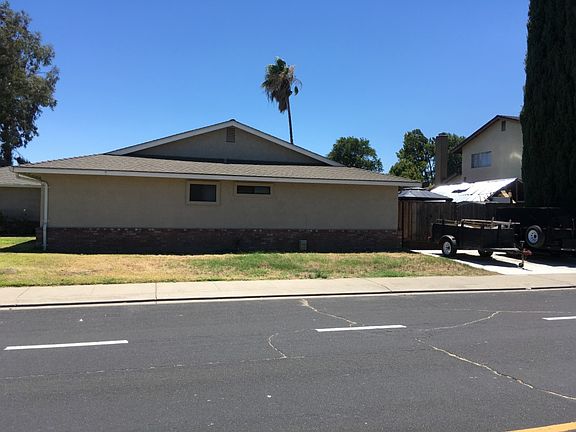 2nd image of 987 Slalom Dr