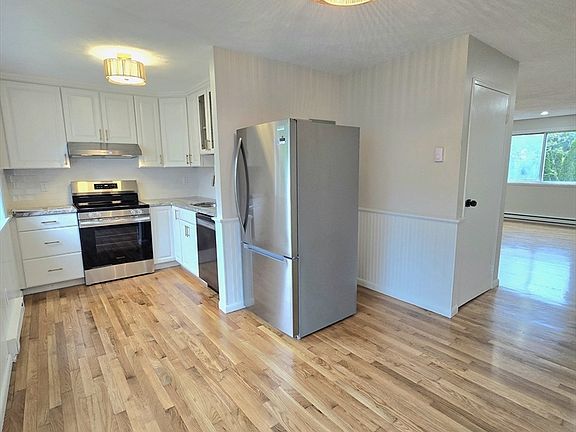 2nd image of 16 Appleton Park APT B3