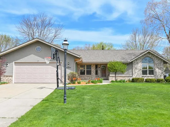 N65W14382 Redwood DRIVE, Menomonee Falls, WI 53051