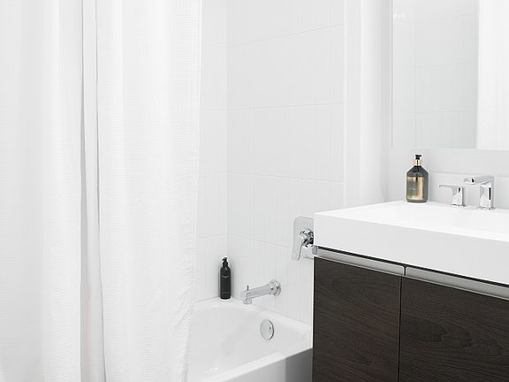 5th image of 2810 Jackson Ave APT 40A