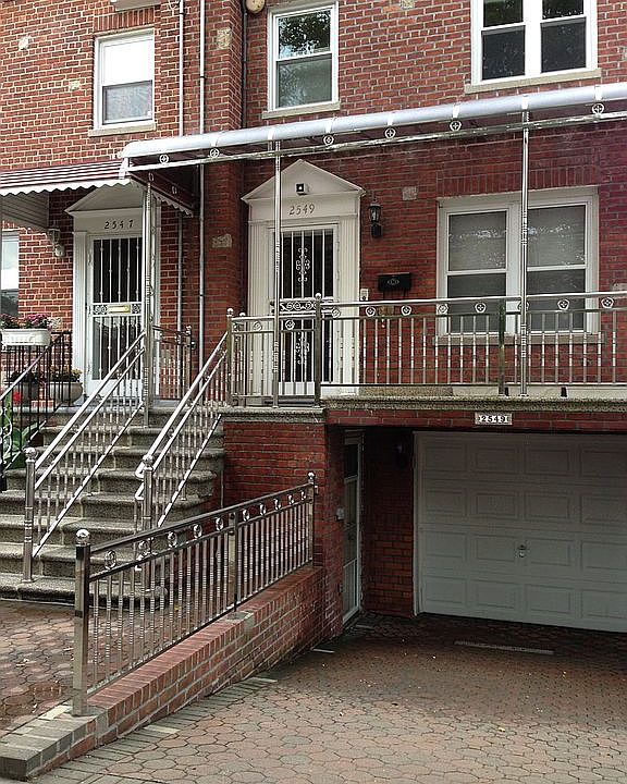 1st image of 2549 Lurting Ave