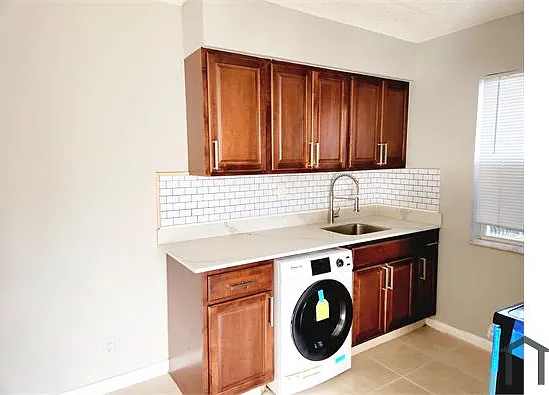 191 SW 15th St #101 — Photo 5