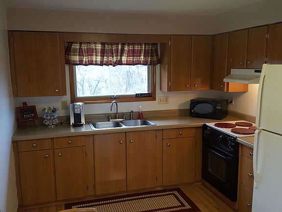 3rd image of 68 Everett Way