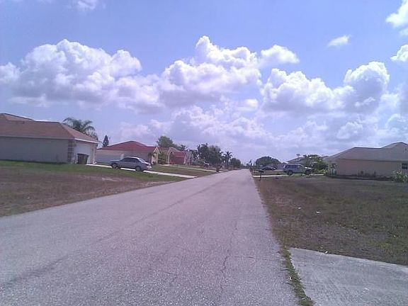 3rd image of 524 NW 6th Ter
