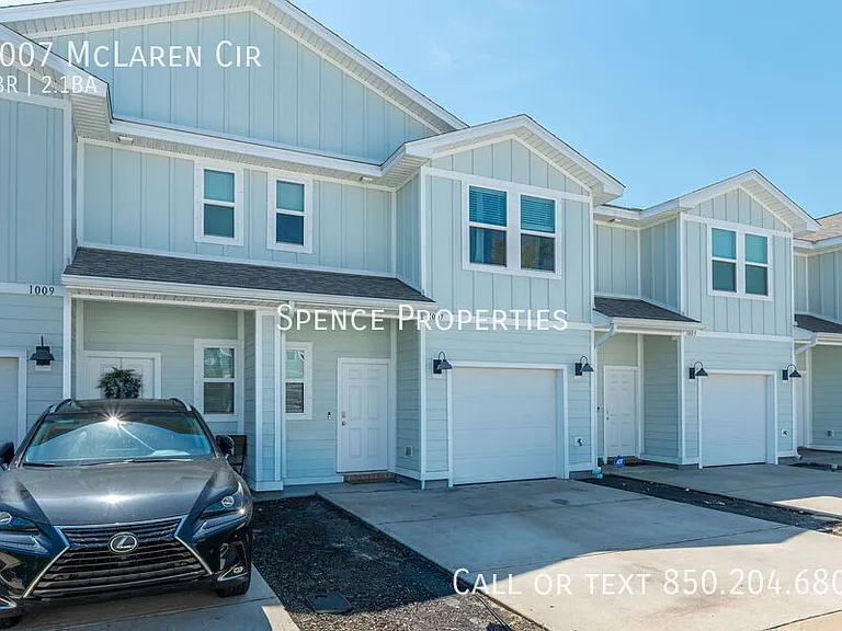 1007 McLaren Cir — Photo 32