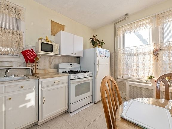 2nd image of 25-30 18th St #1