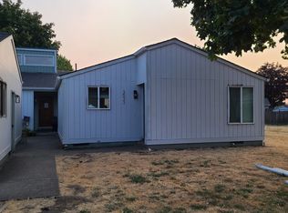 3033 Columbine St, Lebanon, OR 97355