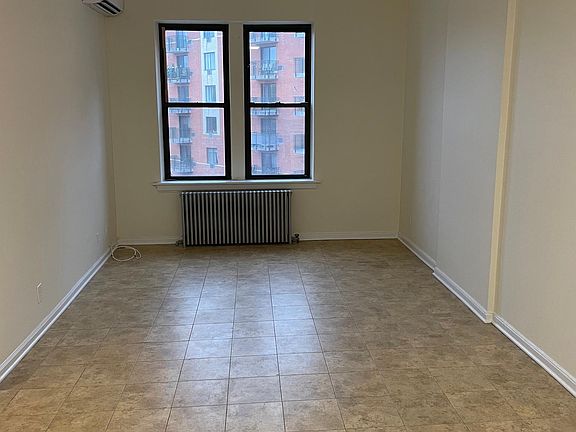 2nd image of 137 Mamaroneck Ave #4