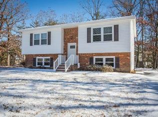 82 Lovett Dr, Fredericksburg, VA 22407