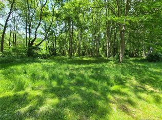 37 Cow Hill Rd, Clinton, CT 06413