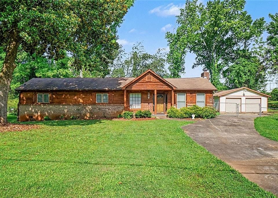 1st image of 8865 N View Dr