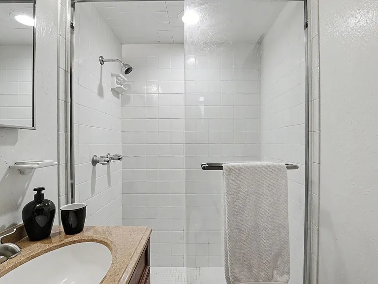 3917 Clendon Way — Photo 15