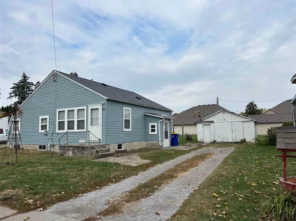 420 W Zeller St, North Liberty, IA 52317