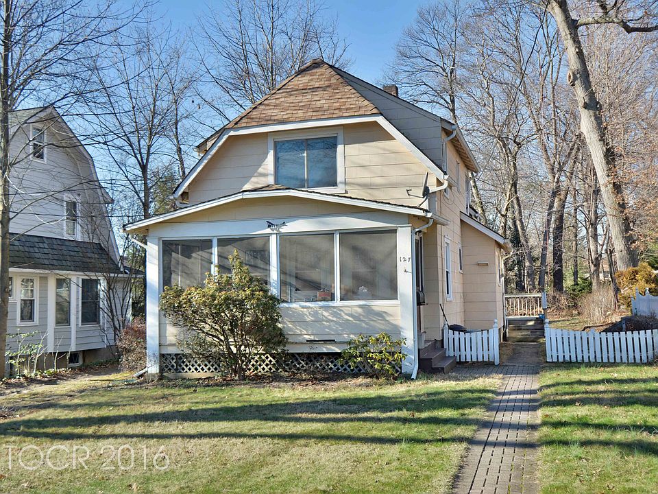 1st image of 127 Irving St