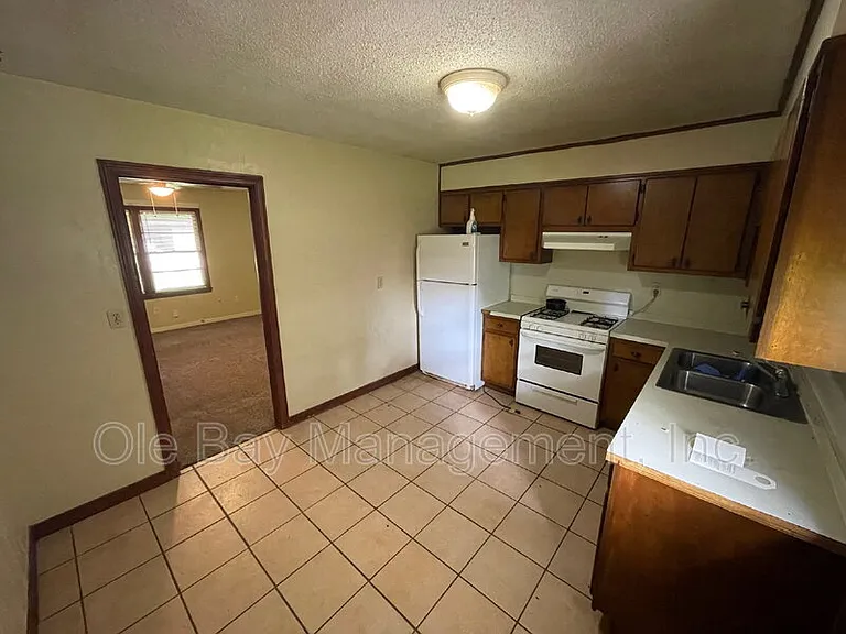 1815B Ogburn Ave — Photo 3