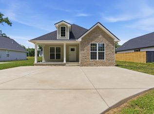 120 Mazie Dr, Lafayette, TN 37083
