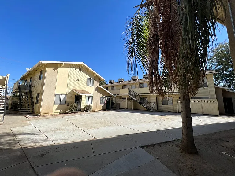 716 Espee St — Photo 6