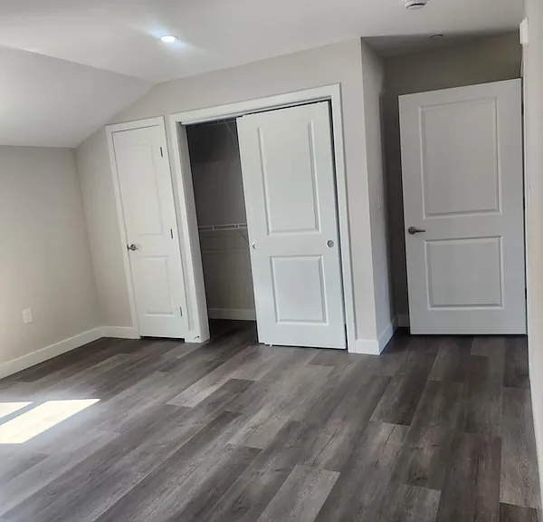 880 Main St #3 — Photo 5