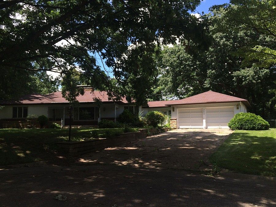 1st image of 305 Fletcher Dr