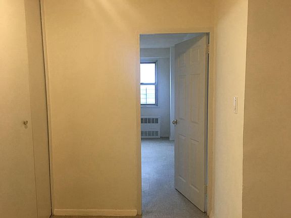3rd image of 2015 Bruckner Blvd APT 1B