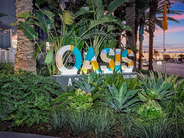 Oasis Anaheim — Photo 40