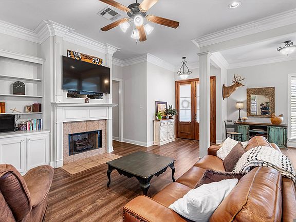 4th image of 13163 Dutchtown Lakes Dr