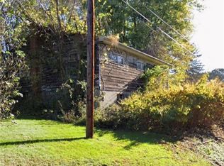 2620 Bickerstaff Rd, Irwin, PA 15642