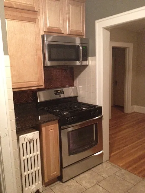 Building Photo - 613 Snelling Ave N #2