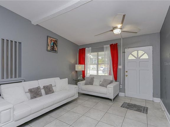 4th image of 311 W Pierce Ave