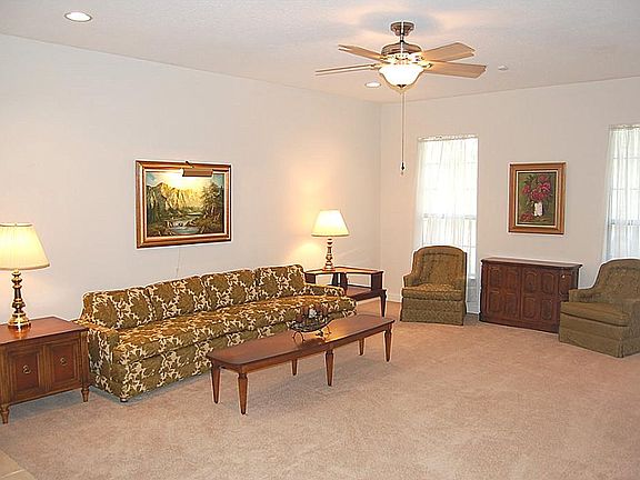 2nd image of 2418 Country Club Dr