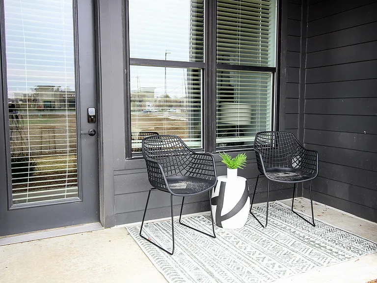 Lavina Patio