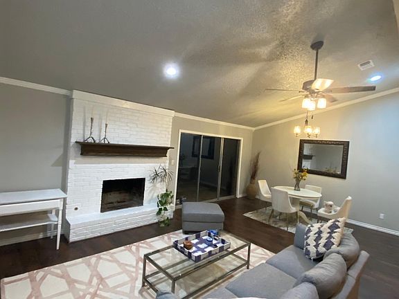3rd image of 211 Lakevista