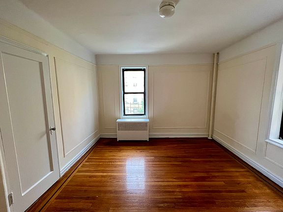 5th image of 240 Nagle Ave #3