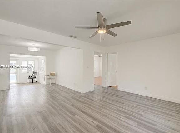 5th image of 638 SW 5th Ave