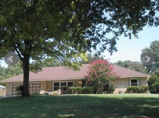 1609 Dover Dr, Ponca City, OK 74604