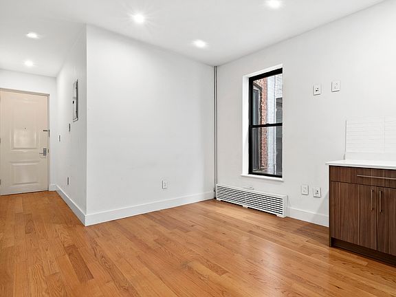 4th image of 211 8th Ave APT 2B