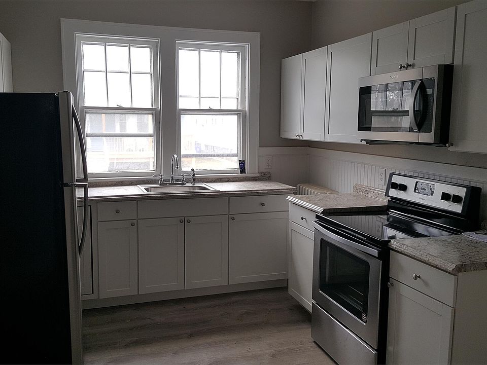 1st image of 106 Woodlawn Ave #1