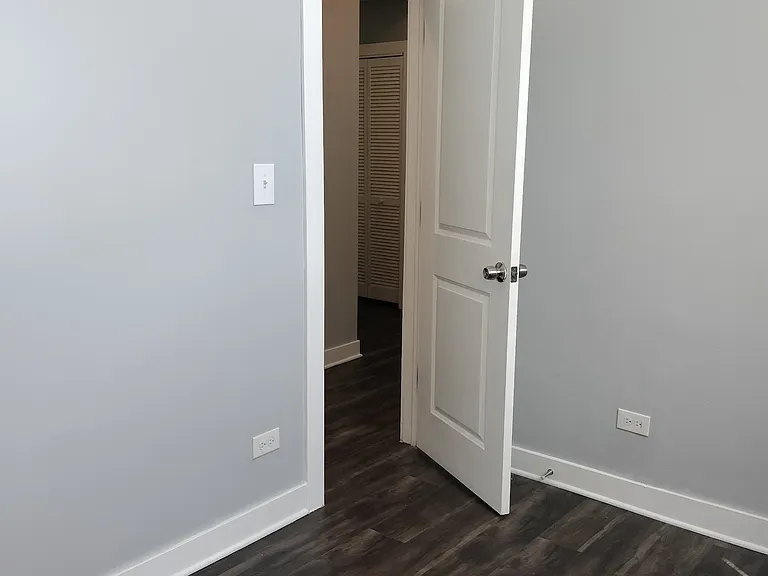 4800 S Winchester Ave — Photo 27
