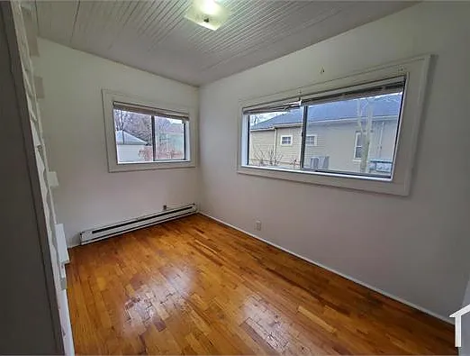 220 N Hamilton St — Photo 13