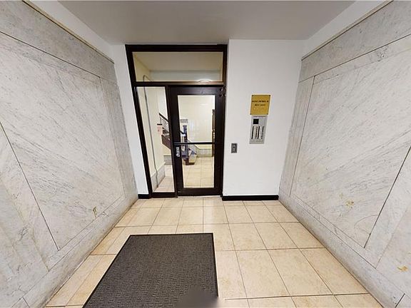 3rd image of 153 Bay 26th St APT 4G