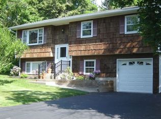 2 Locust Dr, Thiells, NY 10984