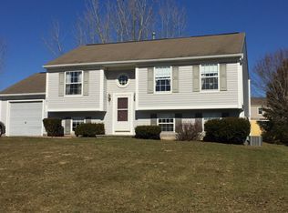 597 Beaver Crk, Macedon, NY 14502
