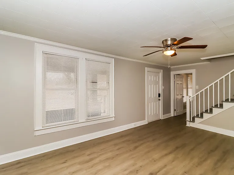 18903_020_living_room_13493662.jpg