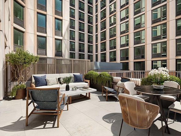 4th image of 11 Ocean Pkwy #228